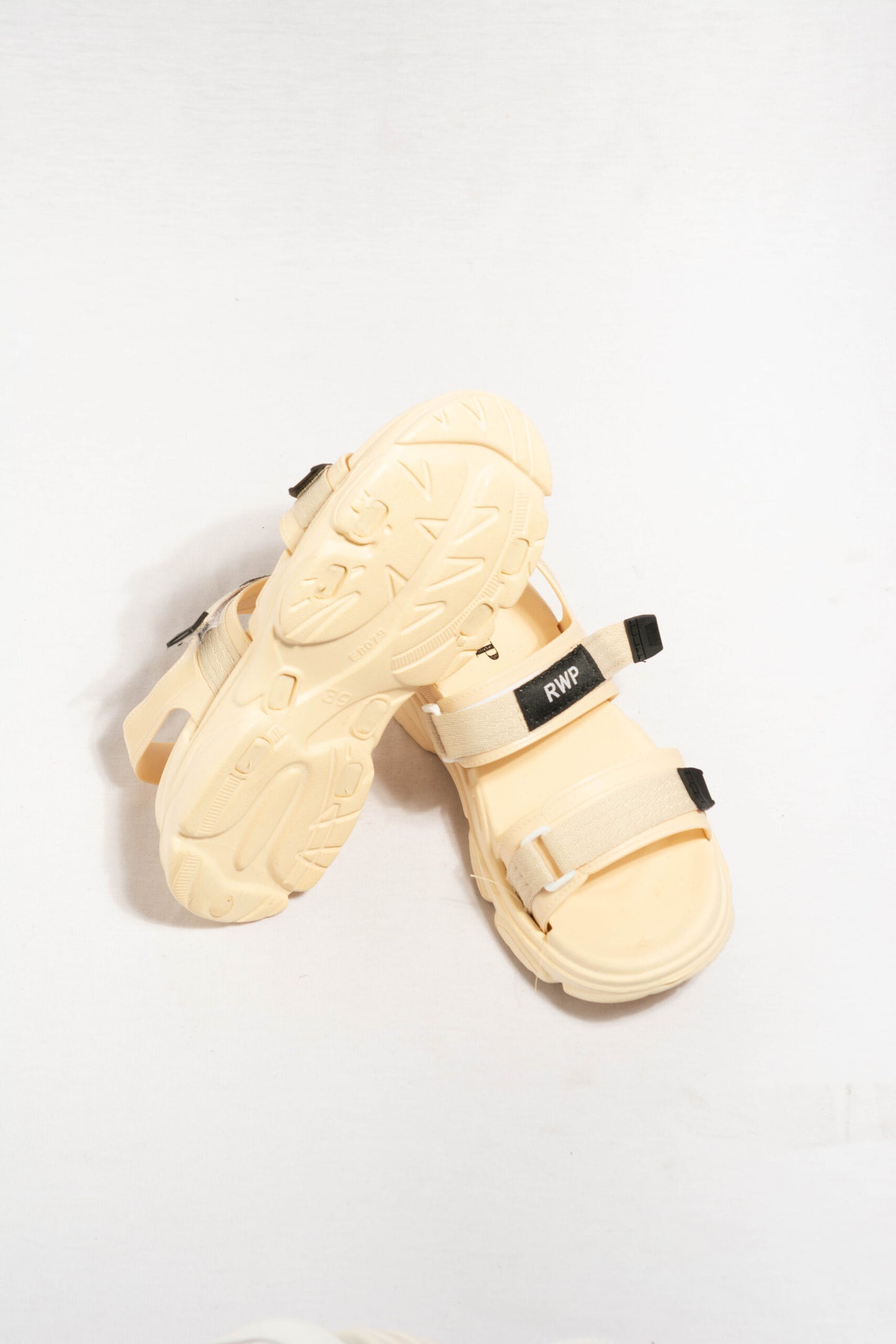 Sandalias Almendro